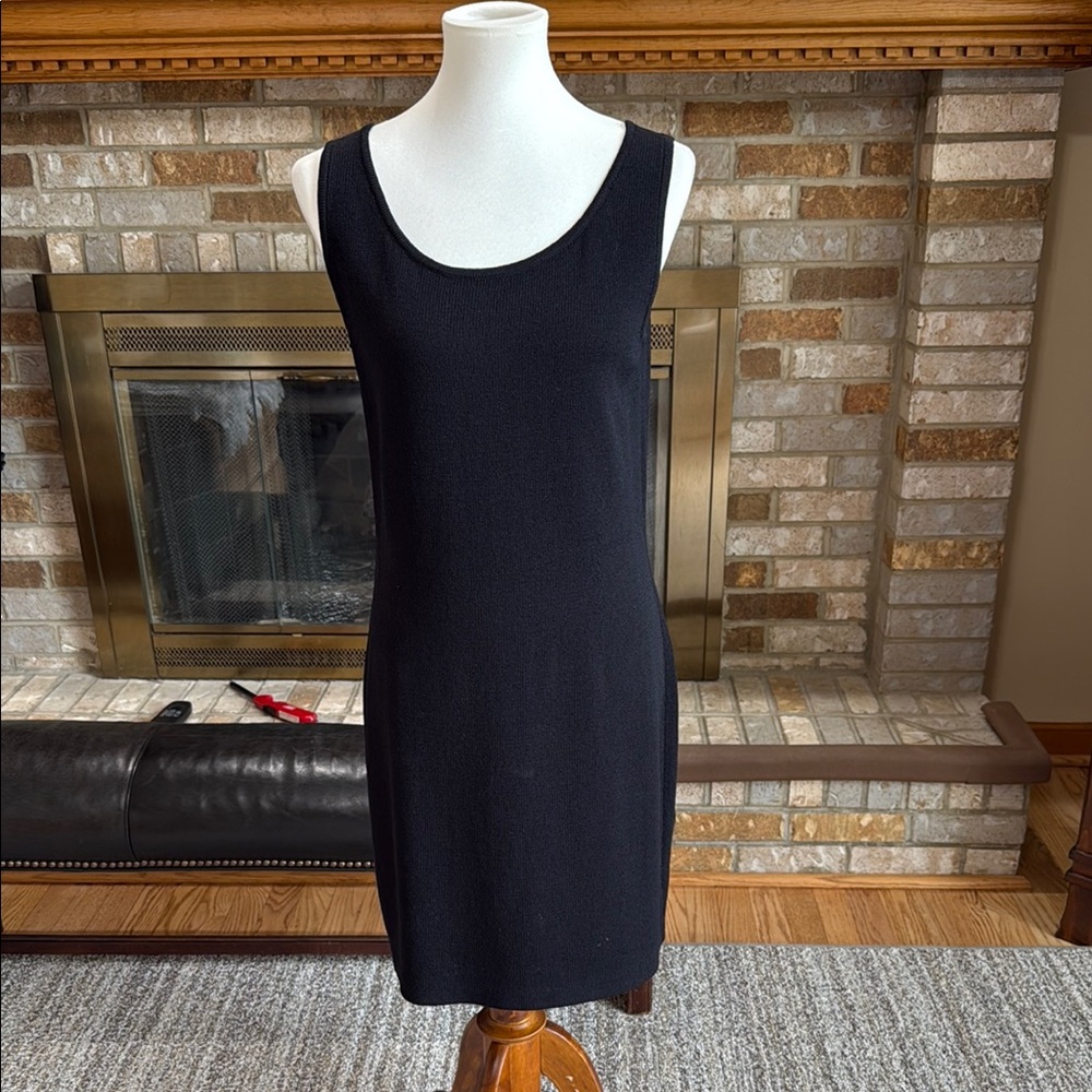 St. John Black Sleeveless Sheath Mini Dress